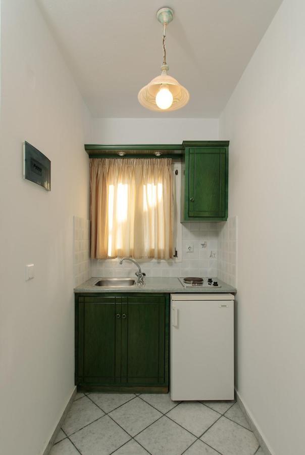 Iades Studios & Apartments Agia Anna  Exterior photo