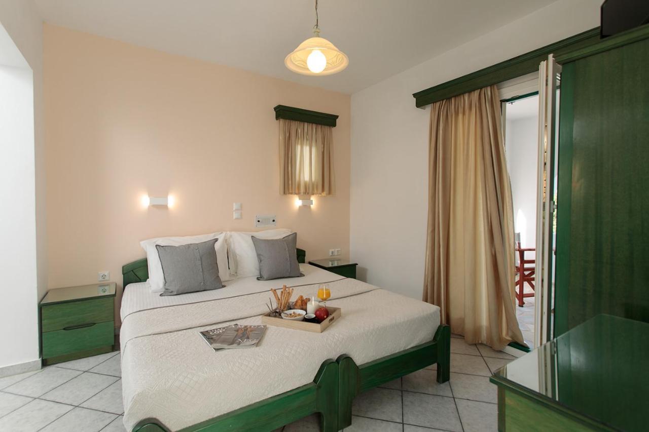 Iades Studios & Apartments Agia Anna  Exterior photo