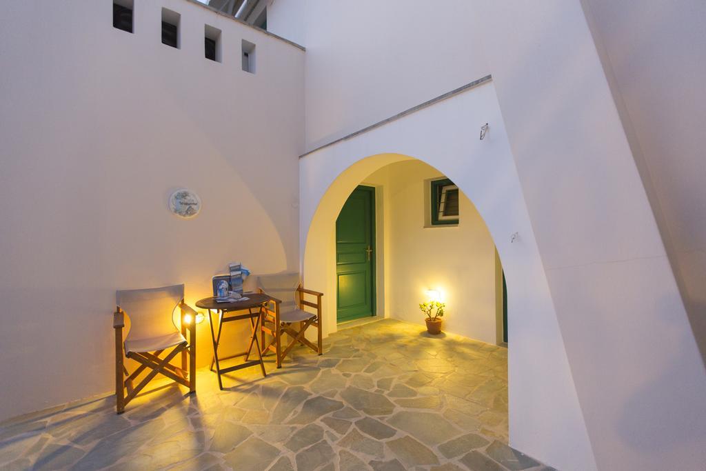 Iades Studios & Apartments Agia Anna  Exterior photo